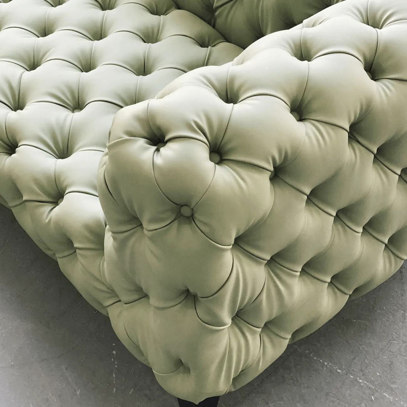 Стильный диван Yanshe от LaLume из дерева и фланели DV38982-32 Стильный диван Yanshe от LaLume из дерева и фланели DV38982-32