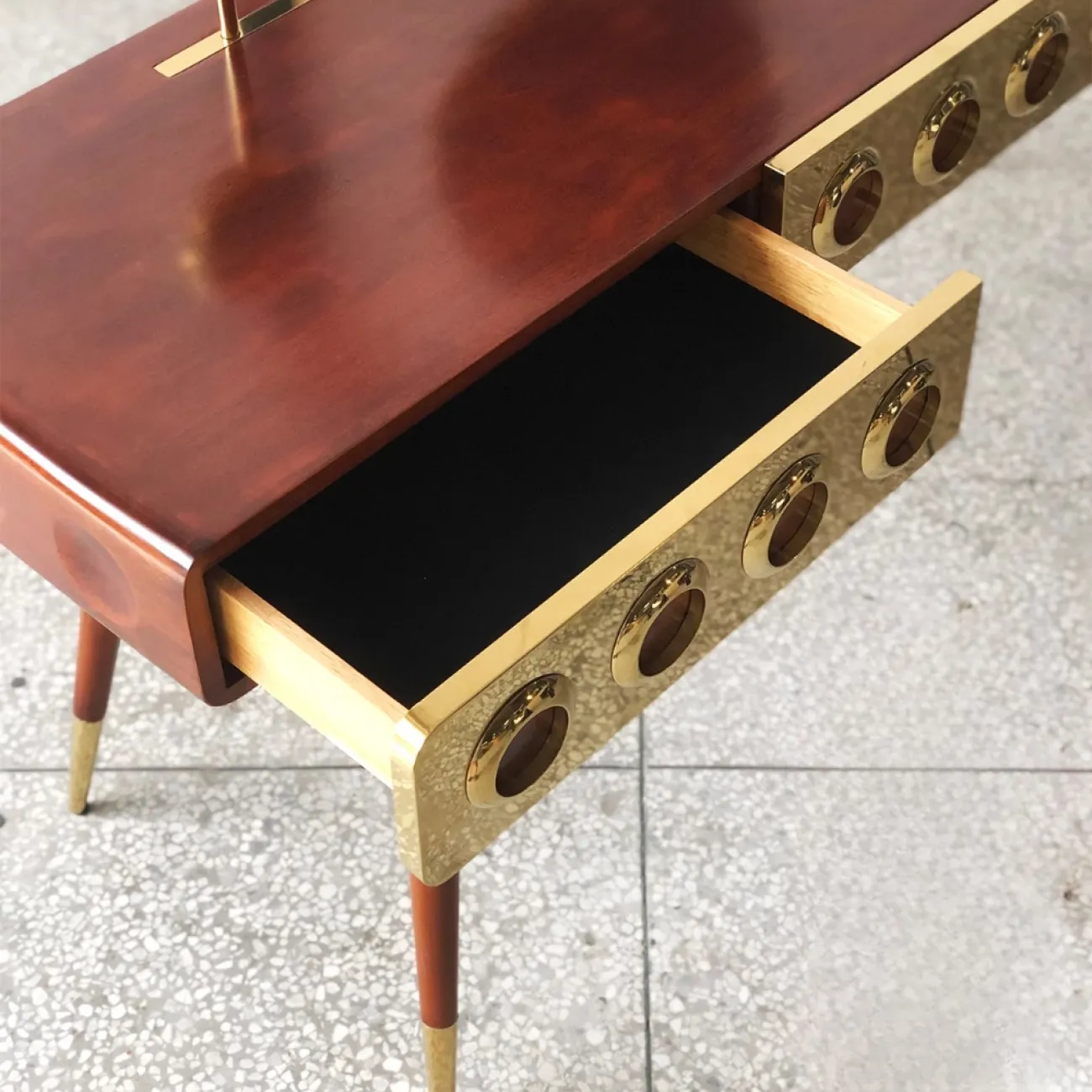 Дизайнерский Консольный Столик Yanshe от LaLume