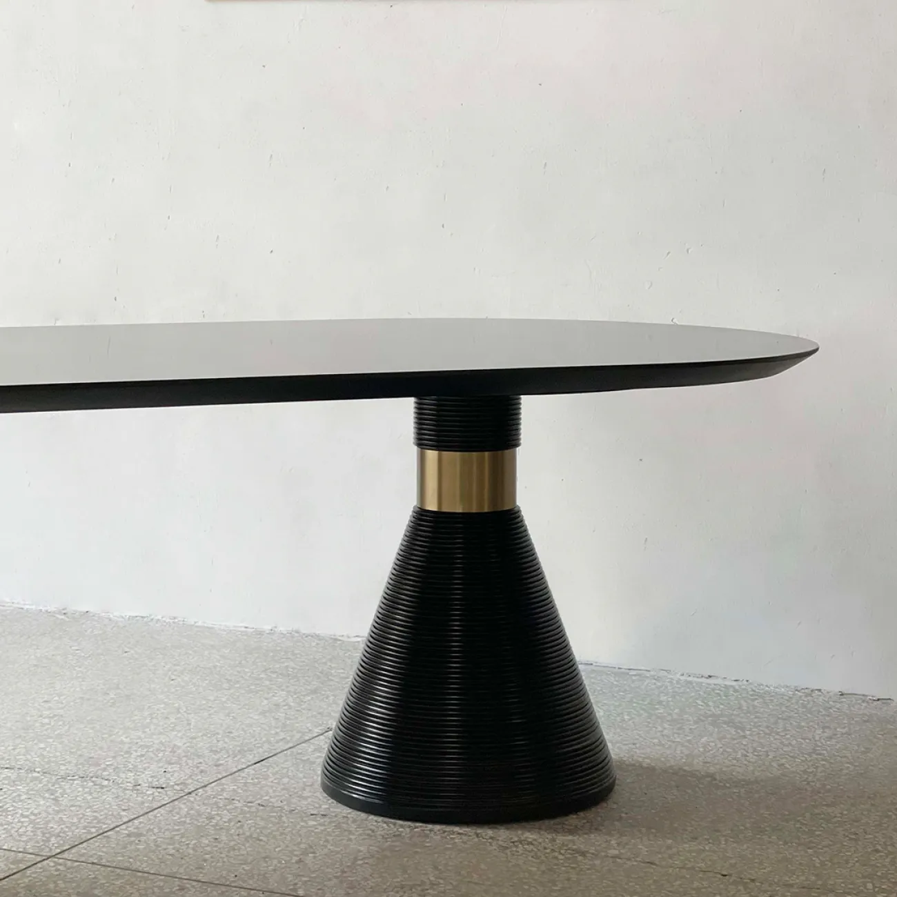 Стильный обеденный стол Yanshe от LaLume из дерева OS38986-32