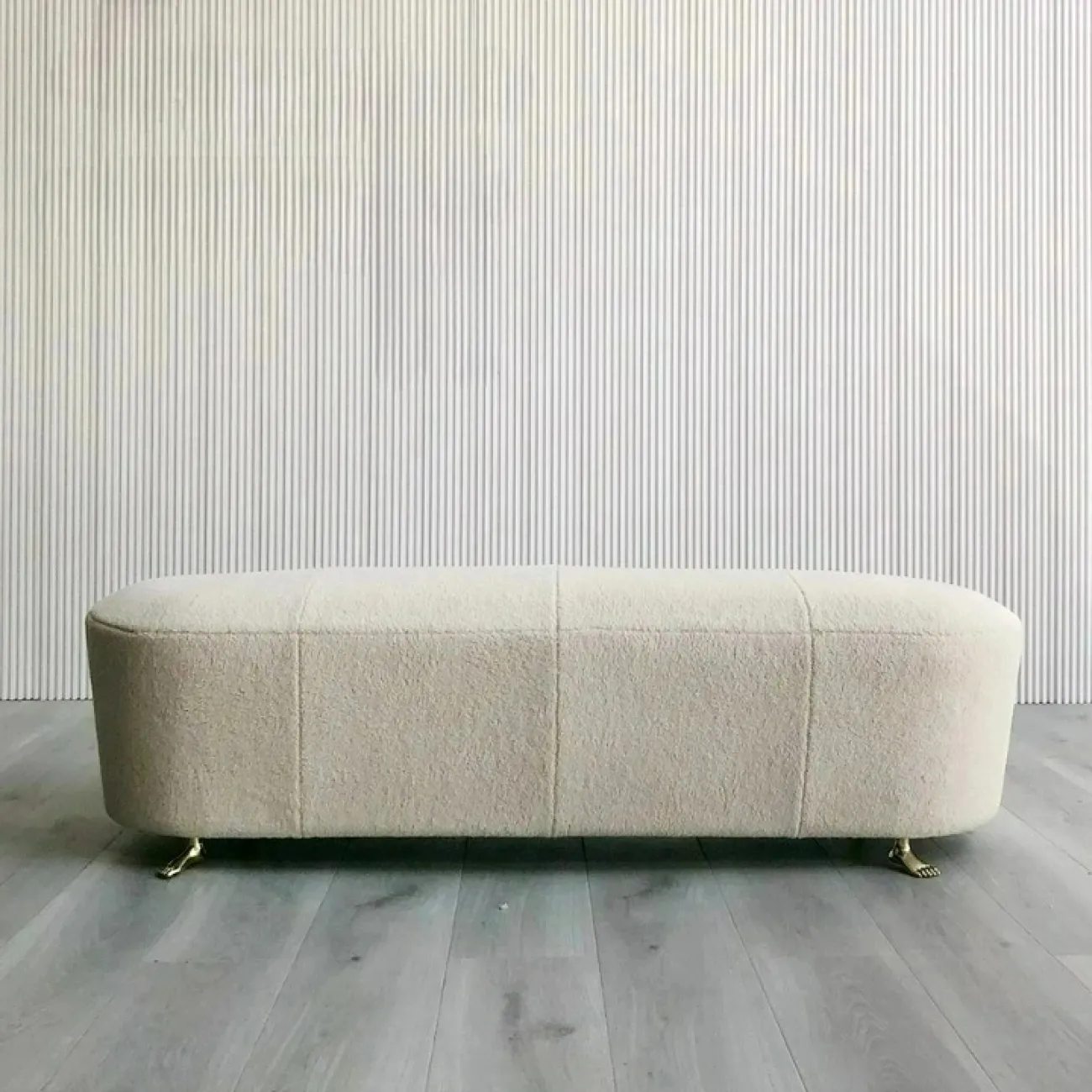 Элегантная банкетка Yanshe от LaLume с оригинальными ножками BN38989-32 Элегантная банкетка Yanshe от LaLume с оригинальными ножками BN38989-32