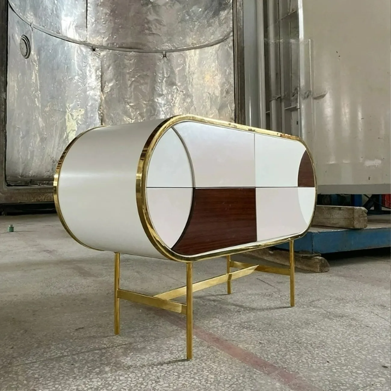 Элегантный комод Yanshe из дерева и стали KD39009-32 Элегантный комод Yanshe из дерева и стали KD39009-32