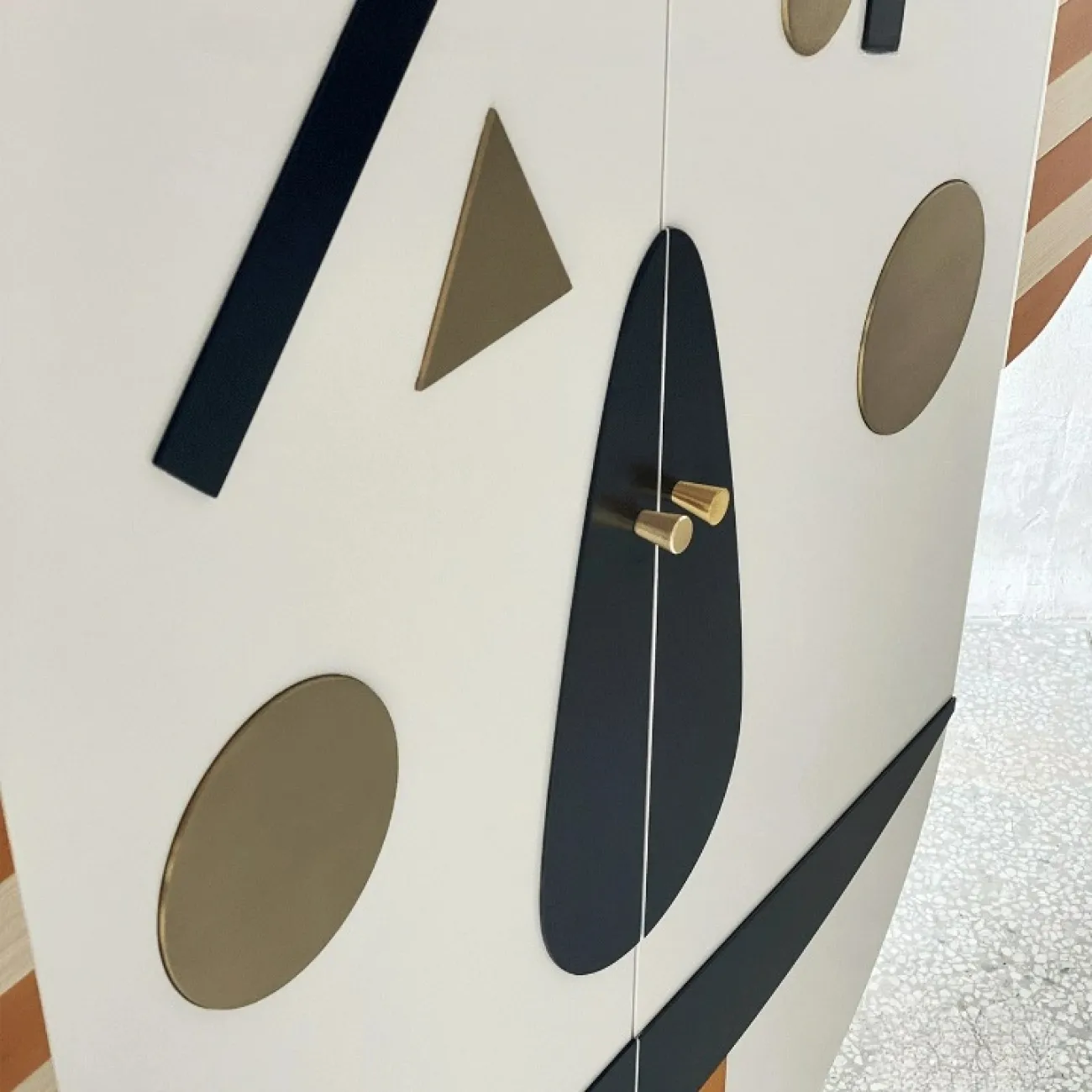 Оригинальный шкаф "Клоун" от Yanshe из дерева SH39010-32