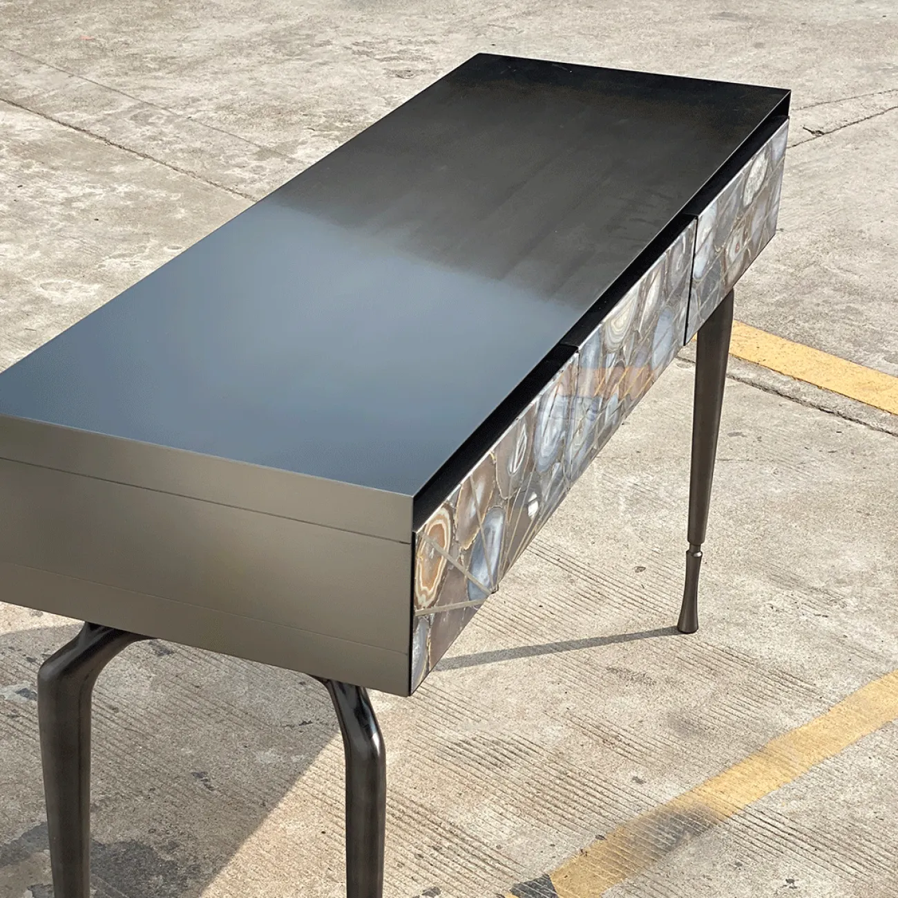 Элегантный пристенный столик от Yanshe с фасадом из мрамора PS39011-32