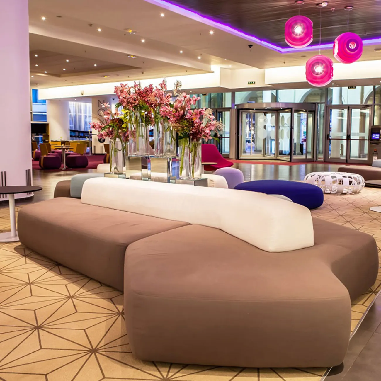 Комбинированный диван Yanshe от LaLume из дерева DV39014-32