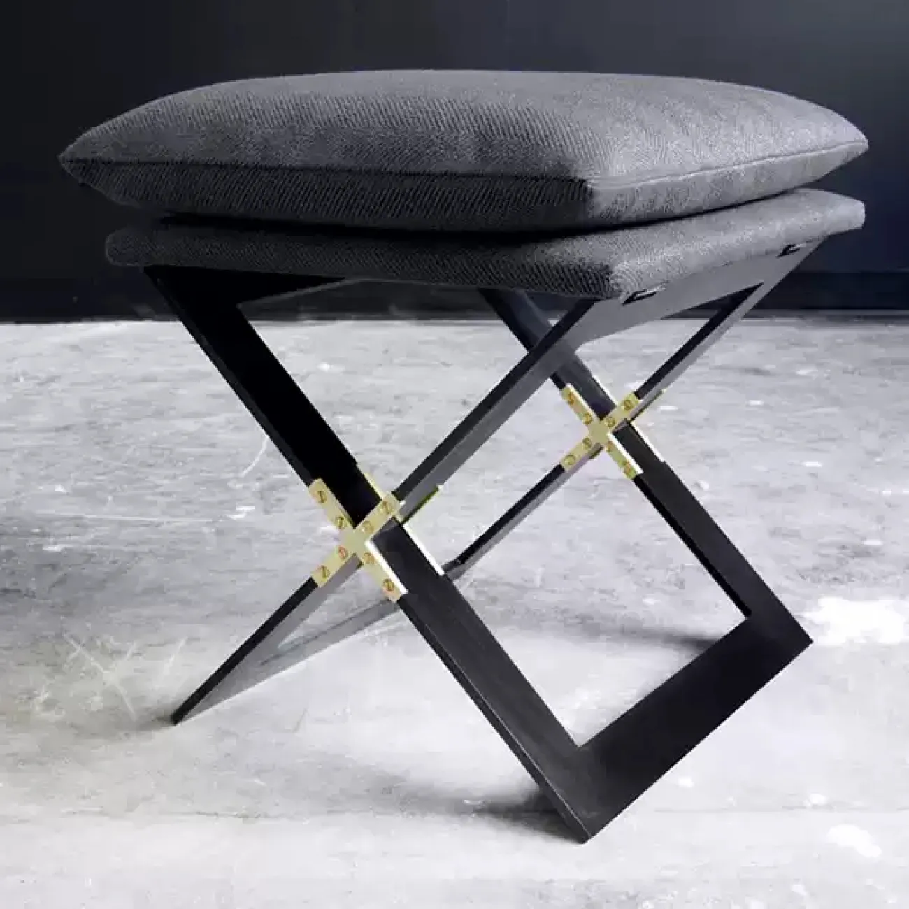 Лаконичный табурет Yanshe из стали TB39015-32