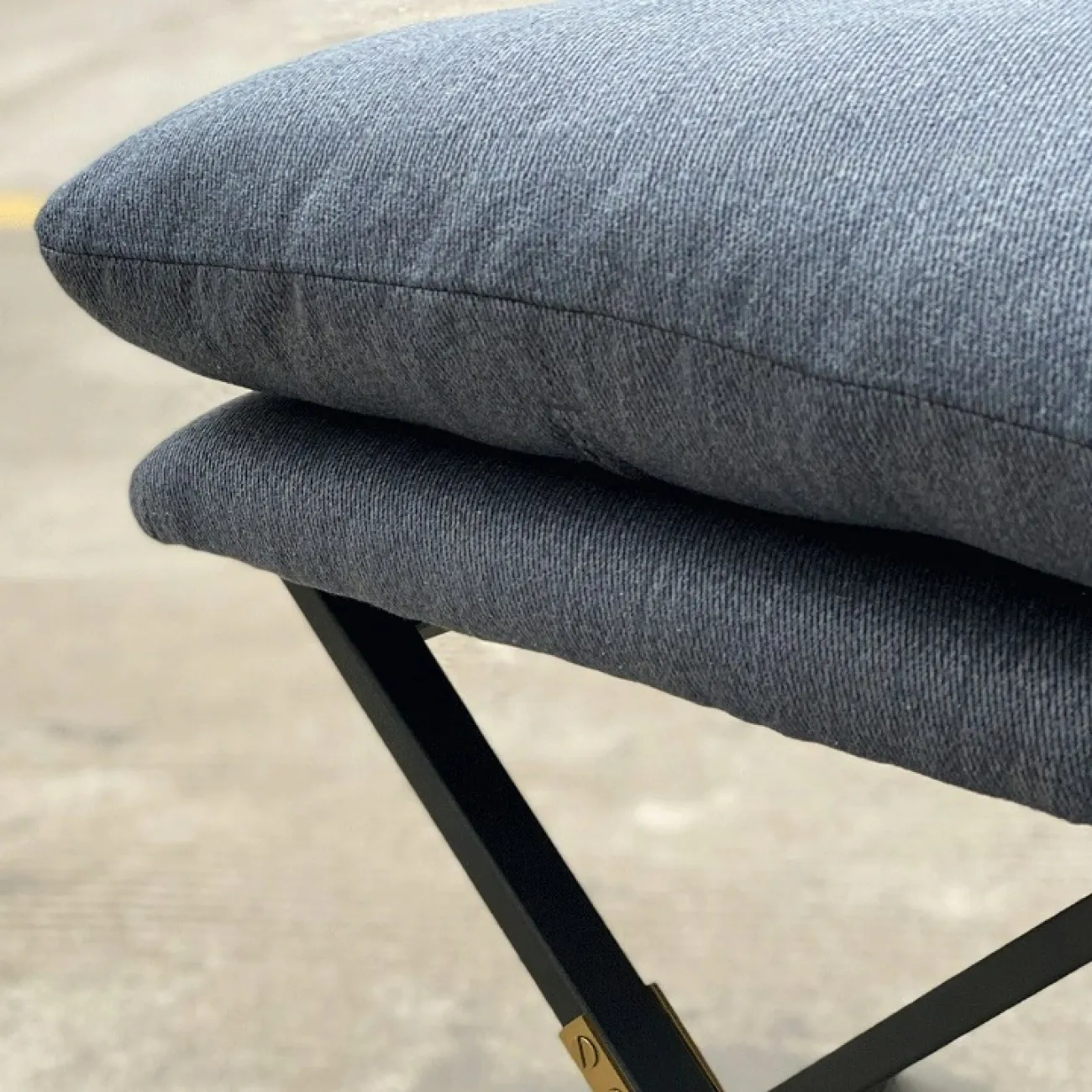 Лаконичный табурет Yanshe из стали TB39015-32