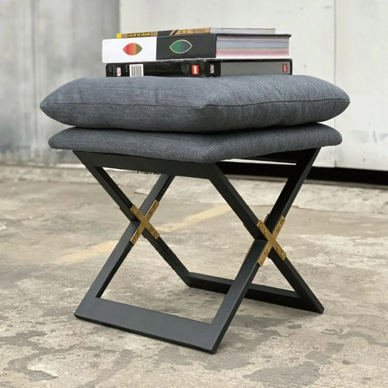 Лаконичный табурет Yanshe из стали TB39015-32