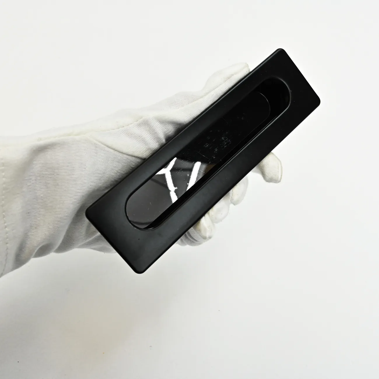 ✅ Врезная мебельная ручка LaLume Marise Black L13: стильное сочетание современного дизайна и надежной функциональности. Уникальный акцент для вашего интерьера. Покажите свой современный вкус и организуйте время с легкостью. Закажите сейчас и создайте неп ✅ Врезная мебельная ручка LaLume Marise Black L13: стильное сочетание современного дизайна и надежной функциональности. Уникальный акцент для вашего интерьера. Покажите свой современный вкус и организуйте время с легкостью. Закажите сейчас и создайте неп