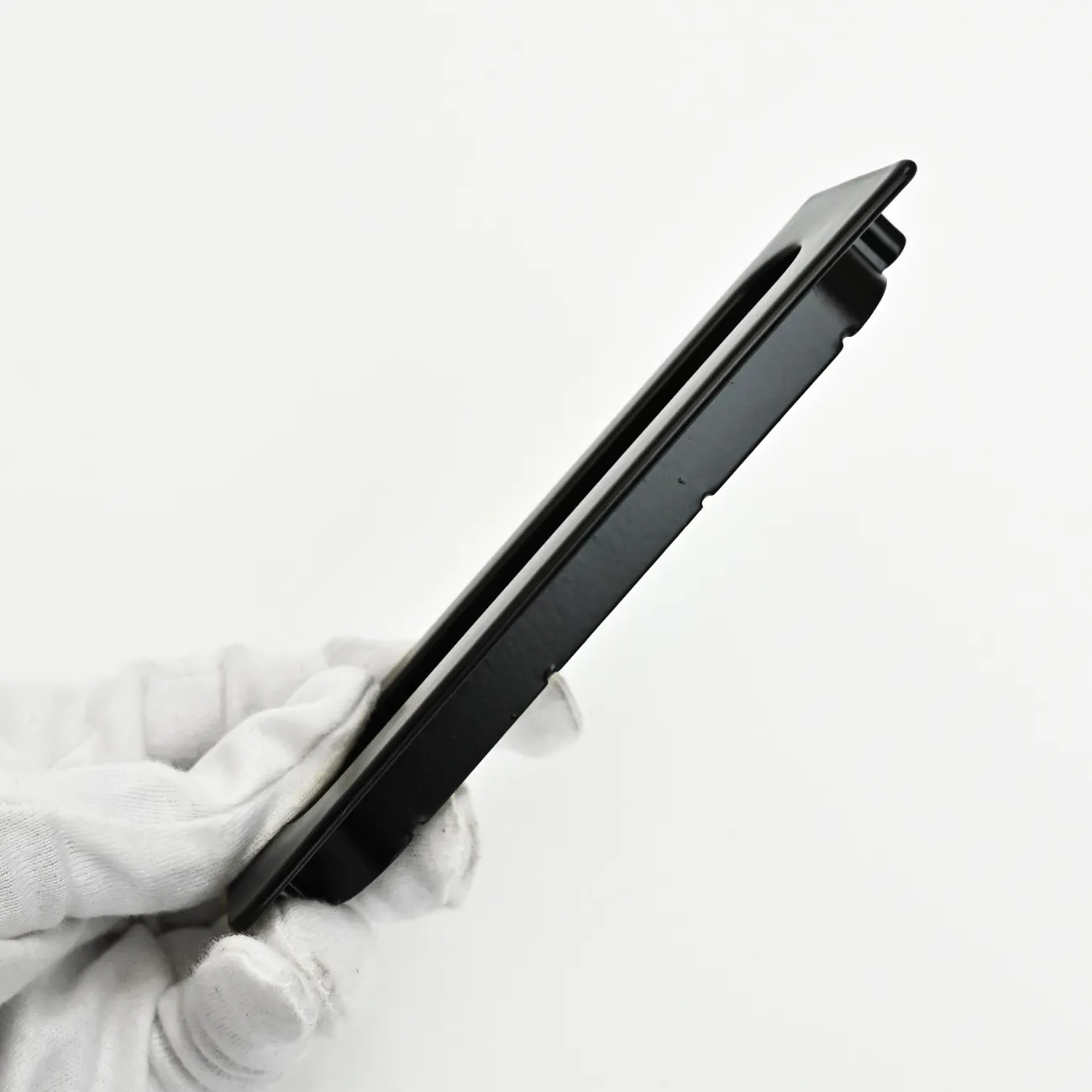  ✅ Врезная мебельная ручка LaLume Marise Black L13: стильное сочетание современного дизайна и надежной функциональности. Уникальный акцент для вашего интерьера. Покажите свой современный вкус и организуйте время с легкостью. Закажите сейчас и создайте неп
