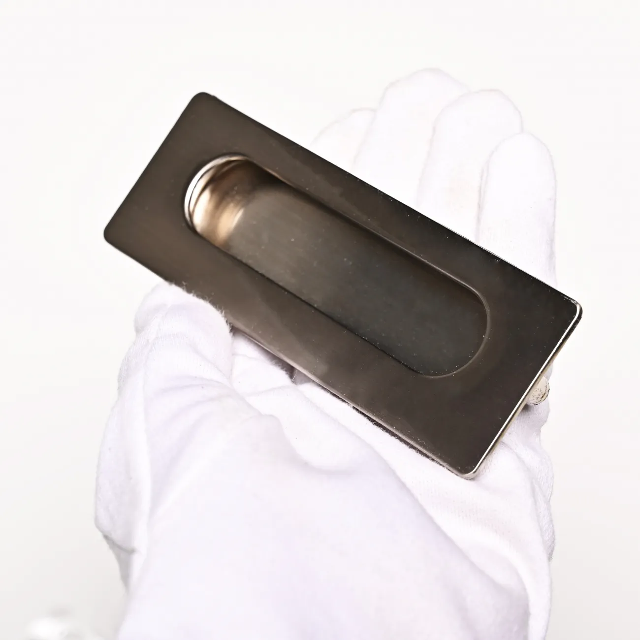  ✅ Врезная мебельная ручка LaLume Marise Steel L10: стильное сочетание современного дизайна и надежной функциональности. Уникальный акцент для вашего интерьера. Покажите свой современный вкус и организуйте время с легкостью. Закажите сейчас и создайте неп