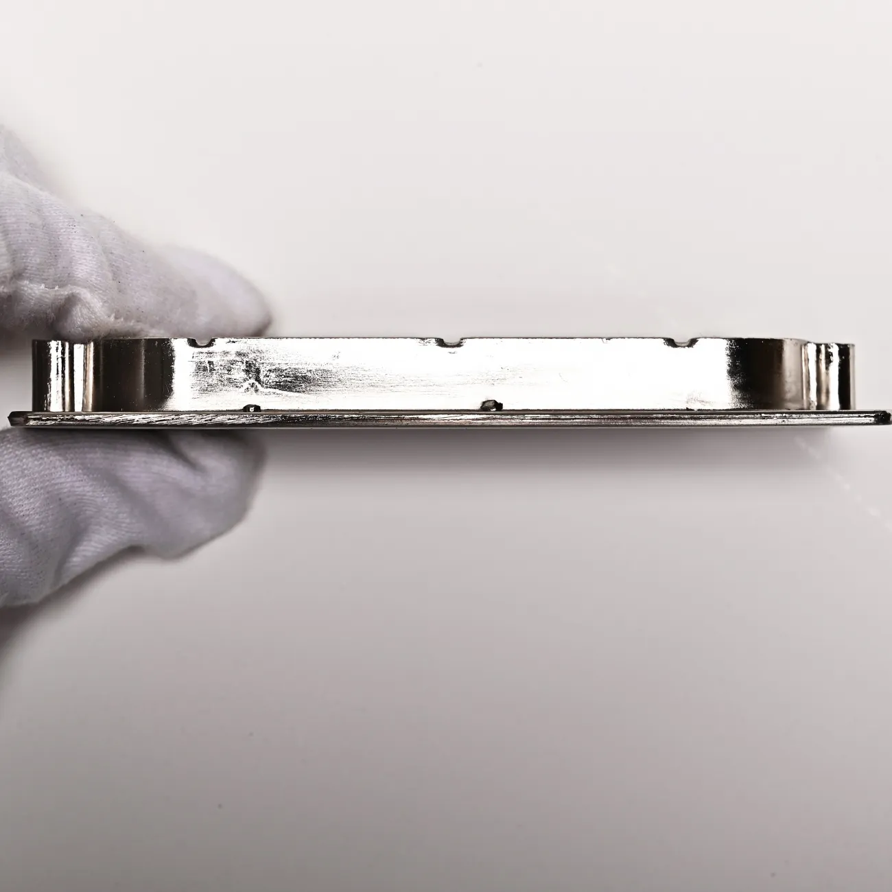  ✅ Врезная мебельная ручка LaLume Marise Steel L10: стильное сочетание современного дизайна и надежной функциональности. Уникальный акцент для вашего интерьера. Покажите свой современный вкус и организуйте время с легкостью. Закажите сейчас и создайте неп