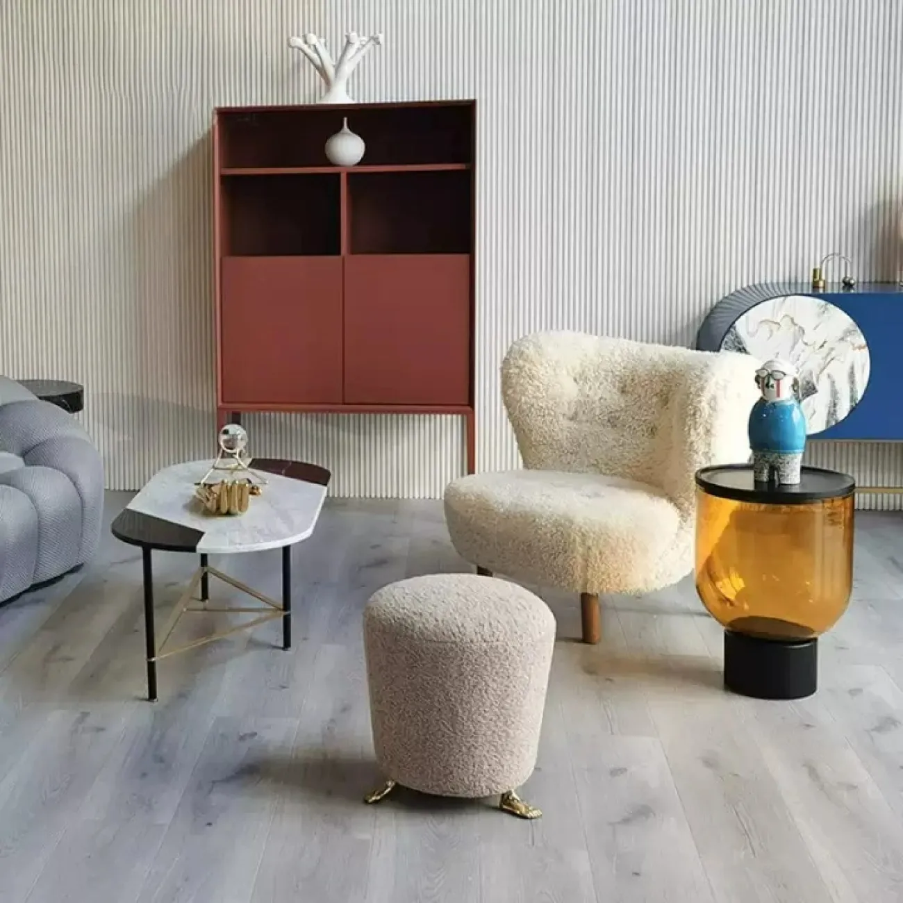 Оригинальный табурет MSFN из латуни и шерсти TB39050-32 Оригинальный табурет MSFN из латуни и шерсти TB39050-32