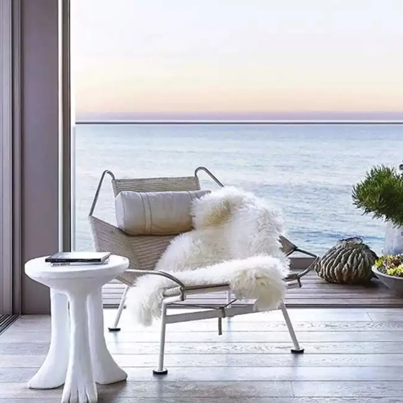 Дизайнерский журнальный столик MSFN из стали JS39052-32