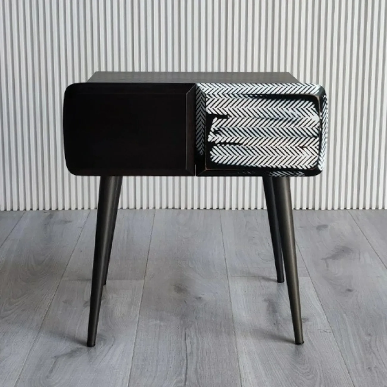 Оригинальная прикроватная тумба MSFN из дерева TB39054-32