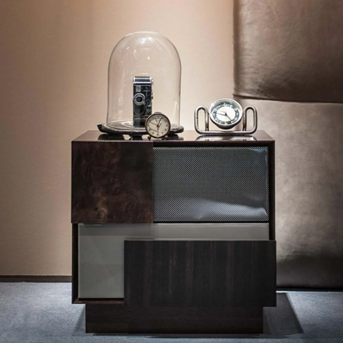 Оригинальная прикроватная тумба MSFN из дерева TB39054-32