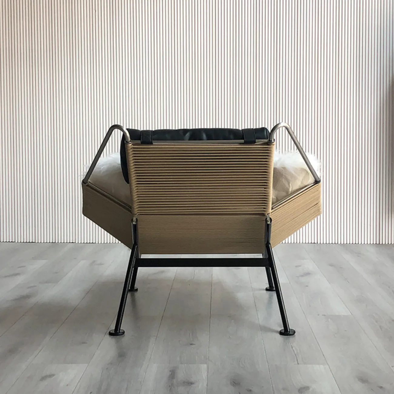 Оригинальное кресло шезлонг MFSN с меховой накидкой KR39059-32