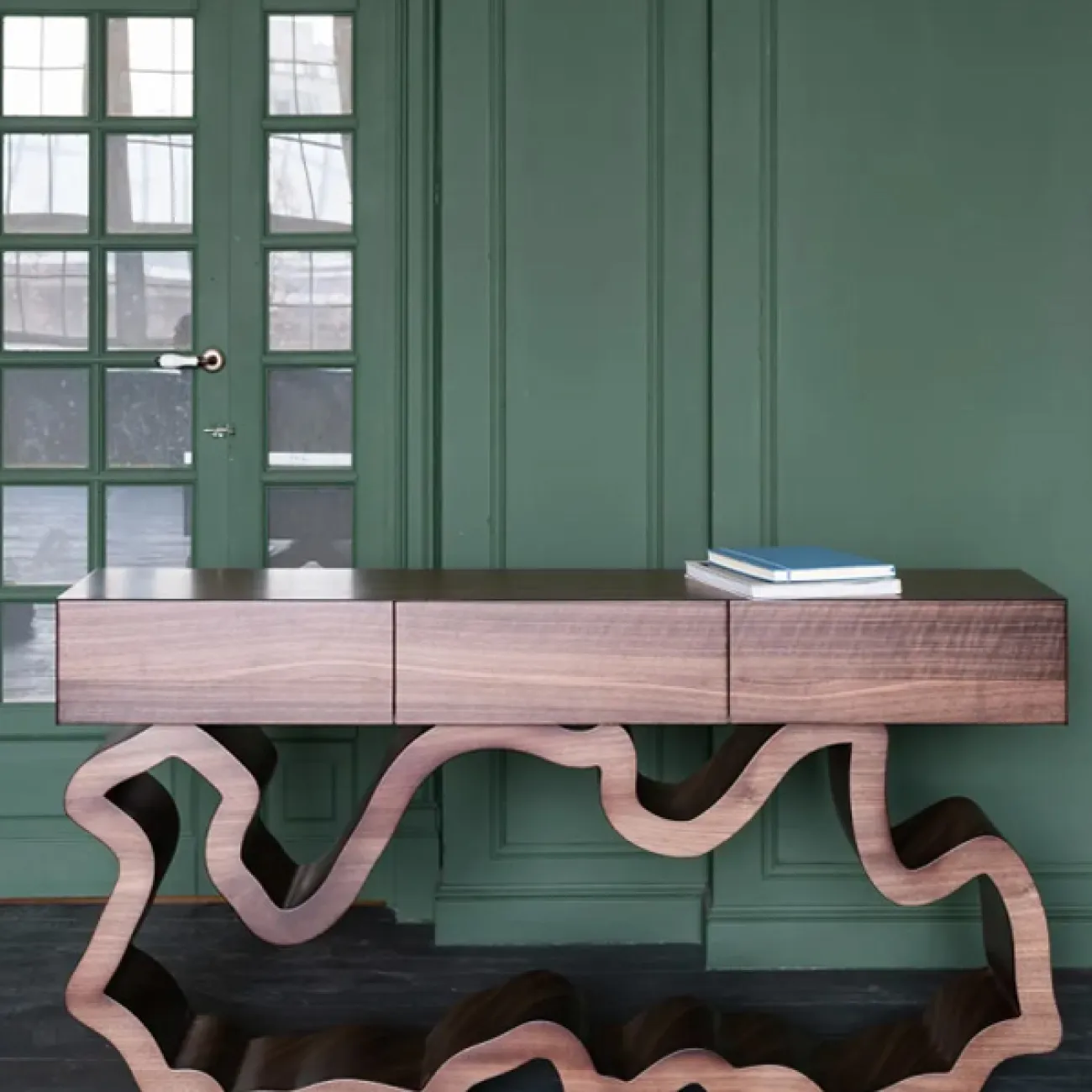 Элегантный пристенный столик от MSFN из дерева PS39065-32