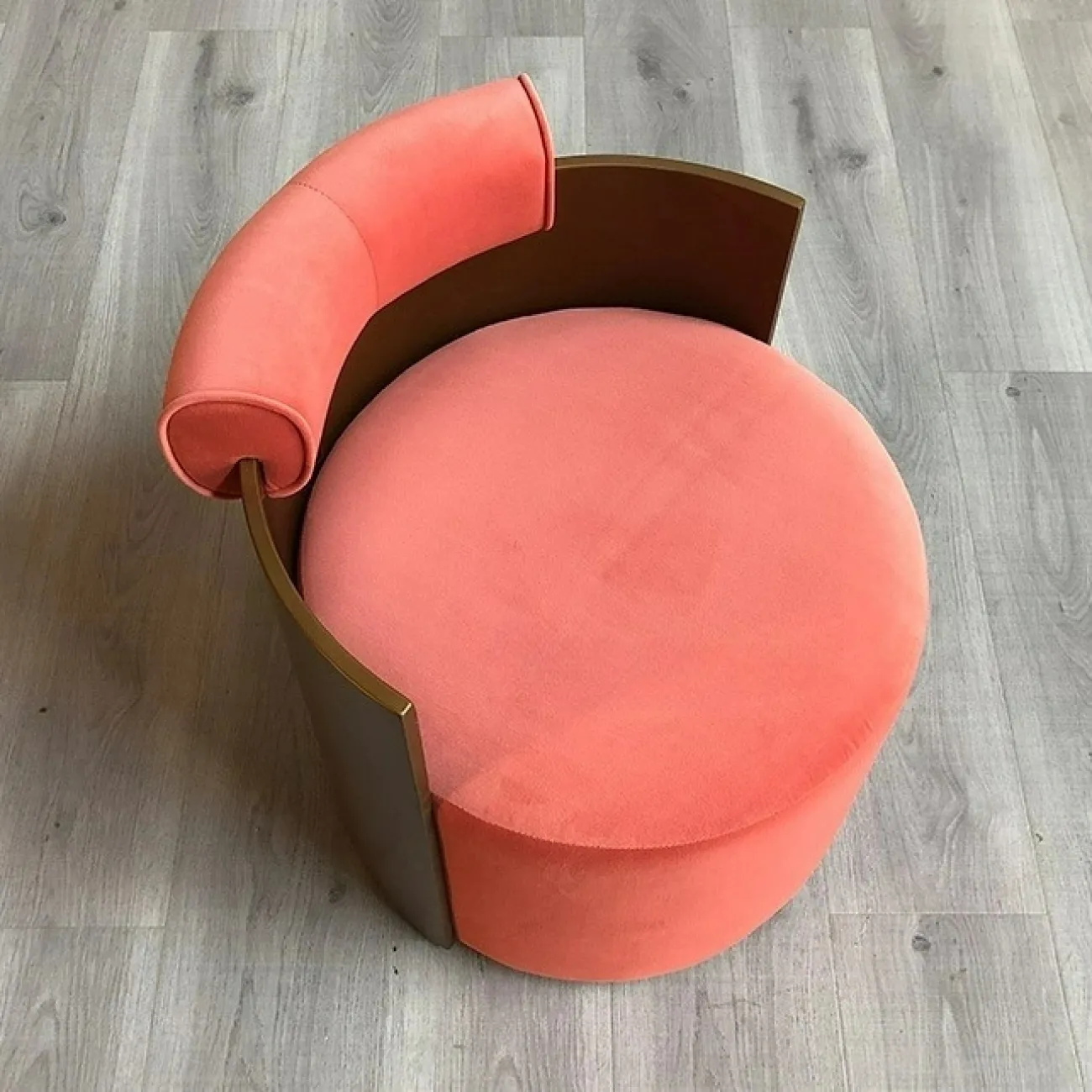 Стильное кресло MSFN от LaLume из металла и фланели KR39068-32