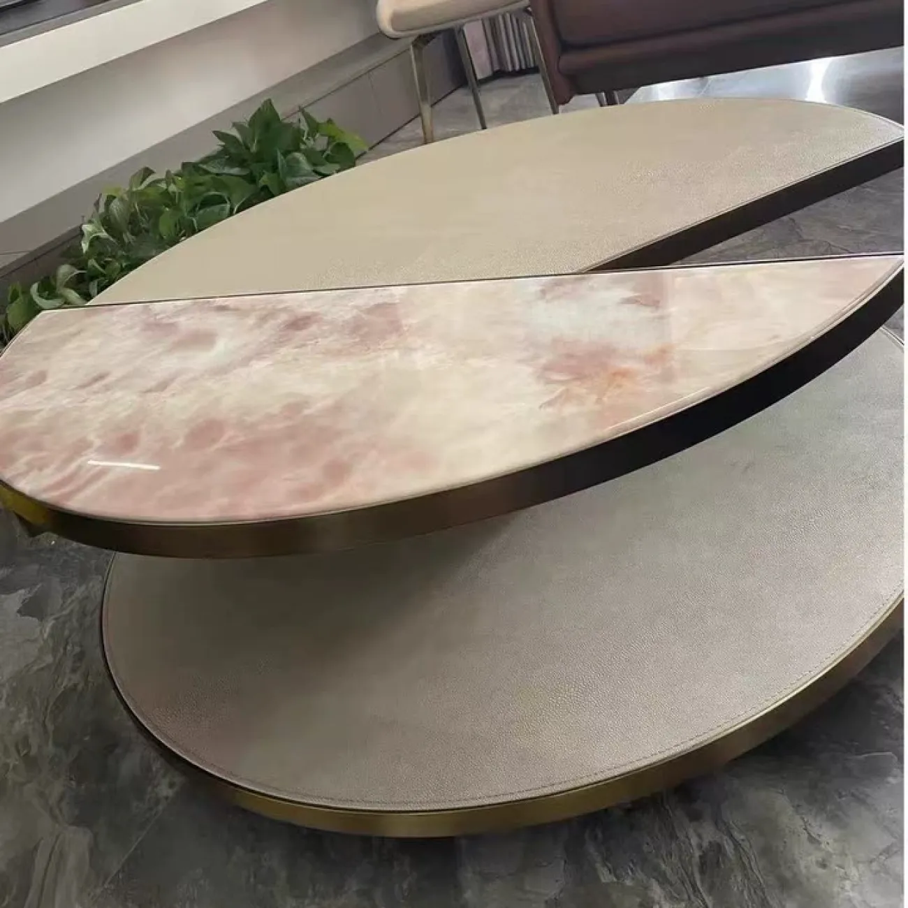 Оригинальный журнальный столик CJ Originality с мраморной столешницей JS39074-32