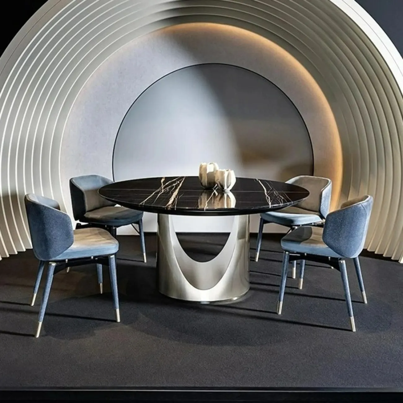 Стильный обеденный стол CJ Originality от LaLume со столешницей из мрамора OS39086-32