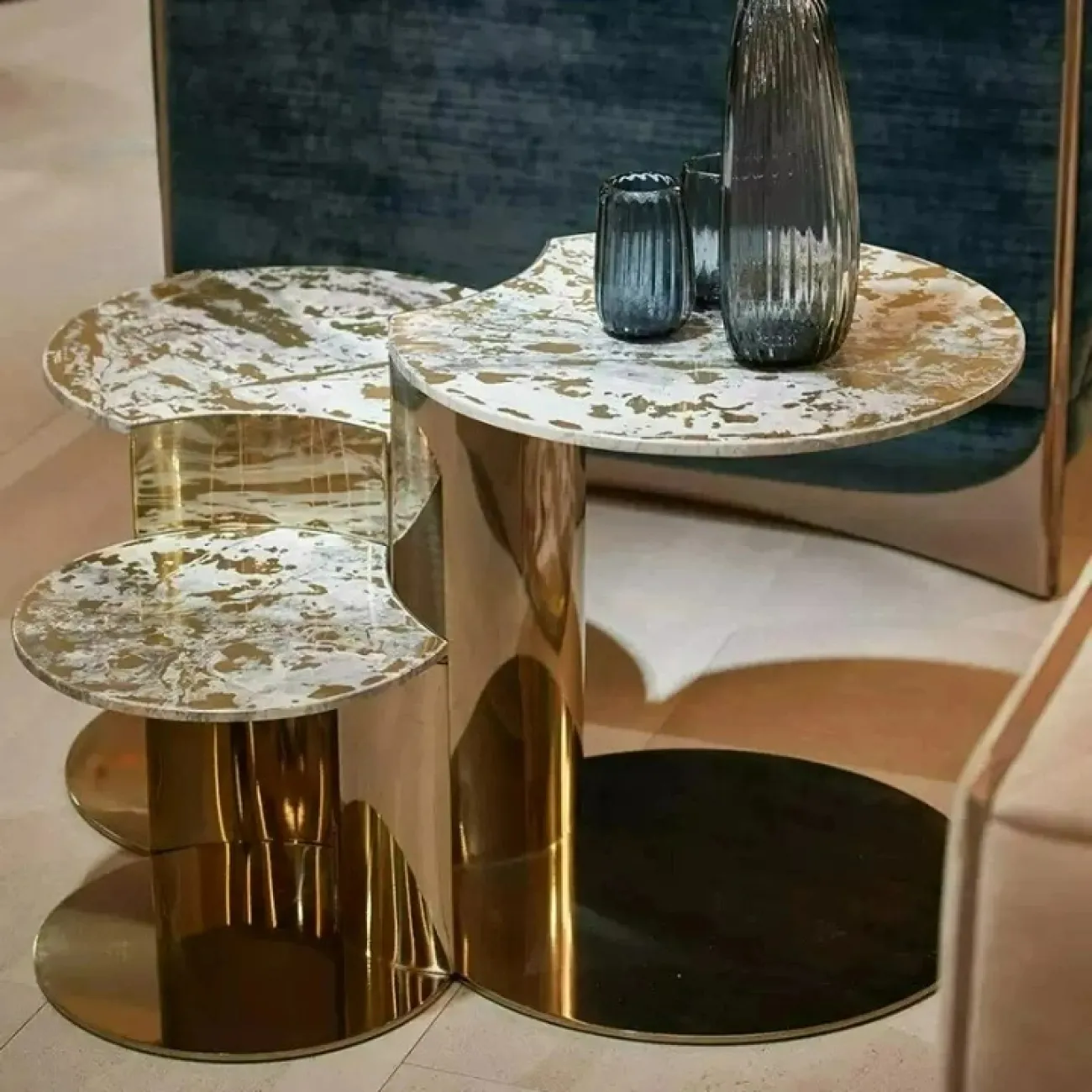 Миниатюрный журнальный столик CJ Originality из стали и имитации мрамора JS39091-32