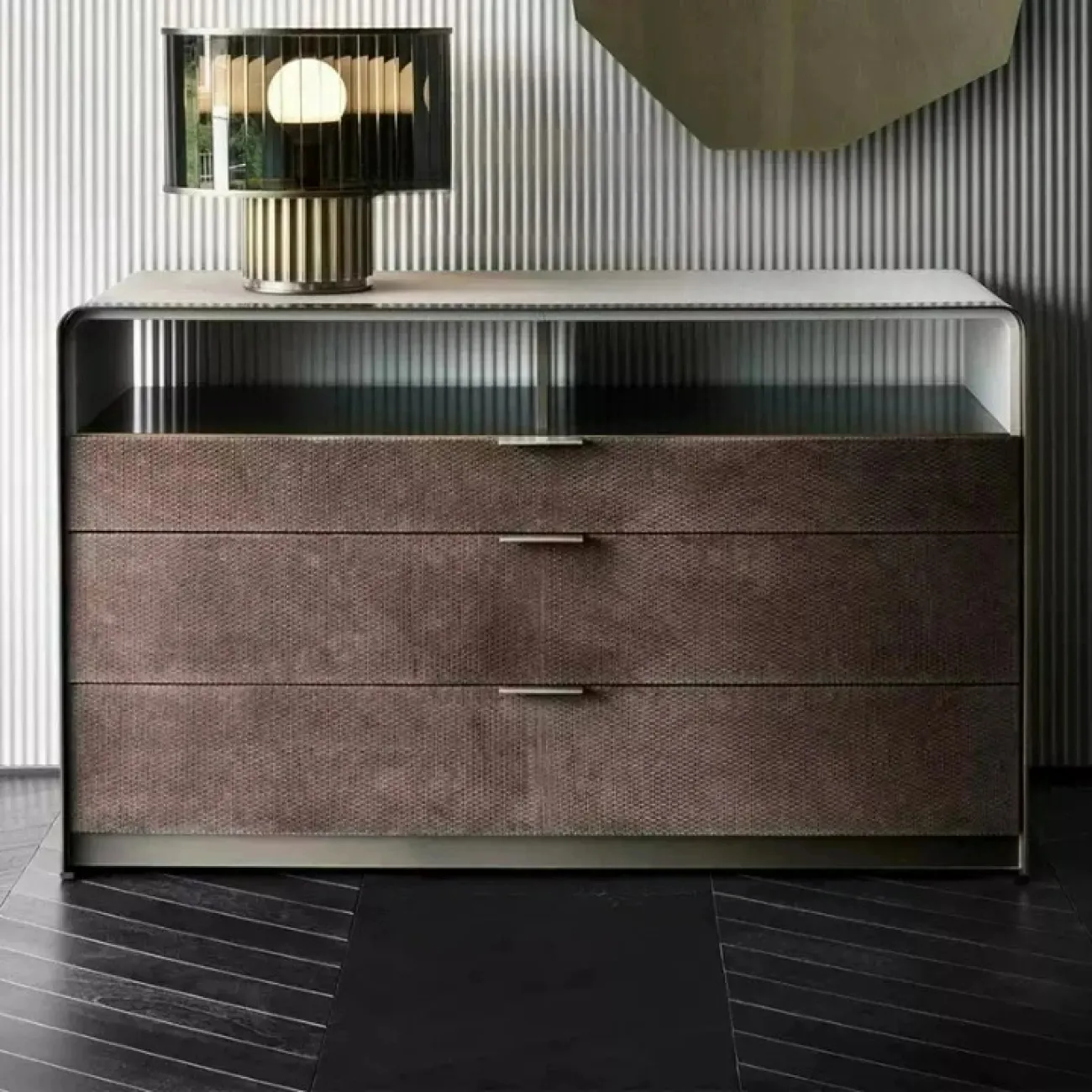 Элегантный комод CJ Originality от LaLume обитый кожей из микрофибры KD39097-32 Элегантный комод CJ Originality от LaLume обитый кожей из микрофибры KD39097-32