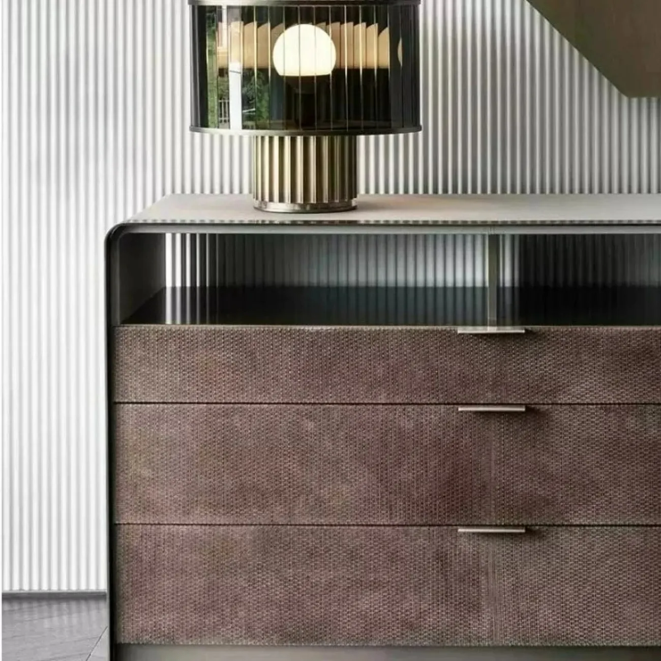 Элегантный комод CJ Originality от LaLume обитый кожей из микрофибры KD39097-32 Элегантный комод CJ Originality от LaLume обитый кожей из микрофибры KD39097-32