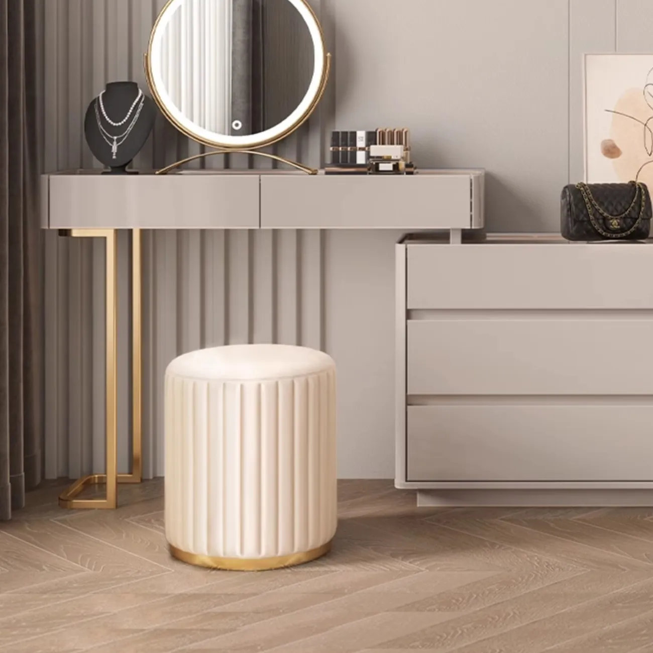 Роскошный туалетный столик Yuhao с подсветкой и стеклянной столешницей TS39109-32 Роскошный туалетный столик Yuhao с подсветкой и стеклянной столешницей TS39109-32