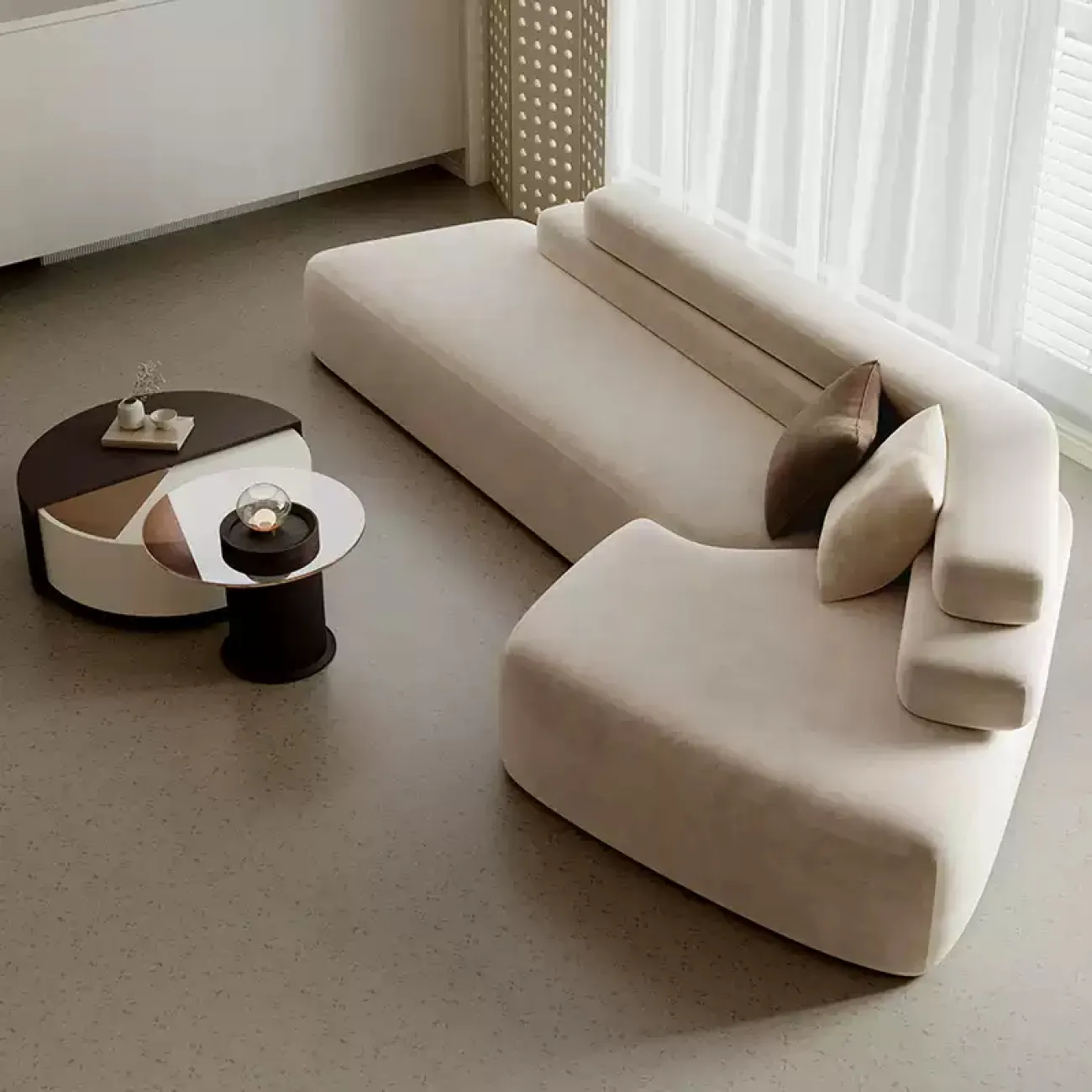 Большой диван Yuhao от LaLume из дерева или текстиля DV39122-32