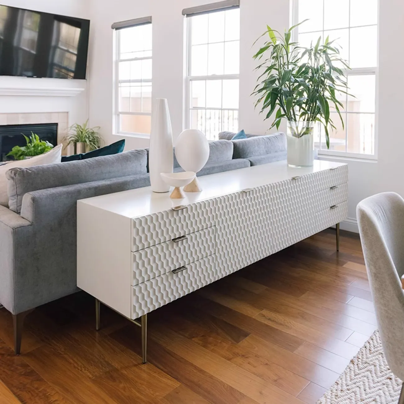 Современная тумба под телевизор Linko из берёзы TB39151-32