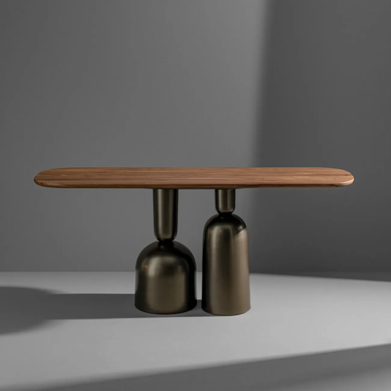 Элегантный пристенный столик Degas от LaLume с мраморной или деревянной столешницей PS39189-32 Элегантный пристенный столик Degas от LaLume с мраморной или деревянной столешницей PS39189-32