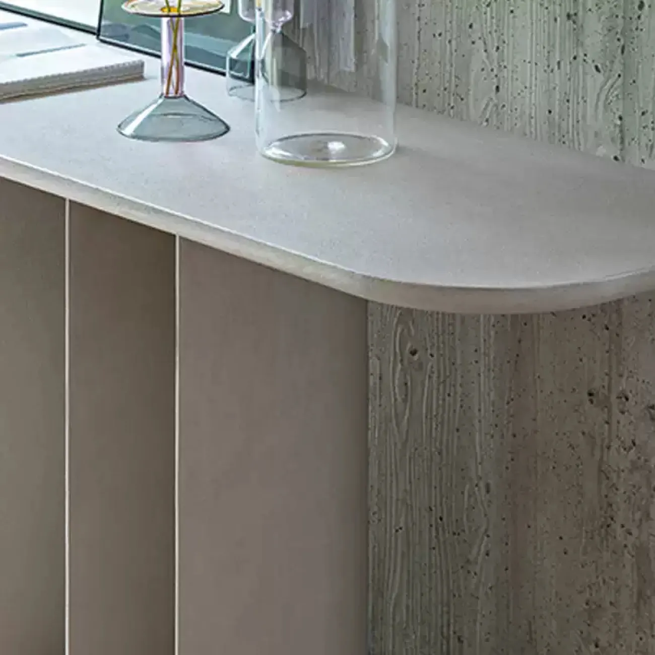 Элегантный пристенный столик Degas от LaLume с мраморной или деревянной столешницей PS39195-32