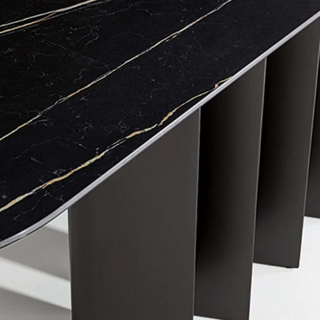 Элегантный пристенный столик Degas от LaLume с мраморной или деревянной столешницей PS39195-32