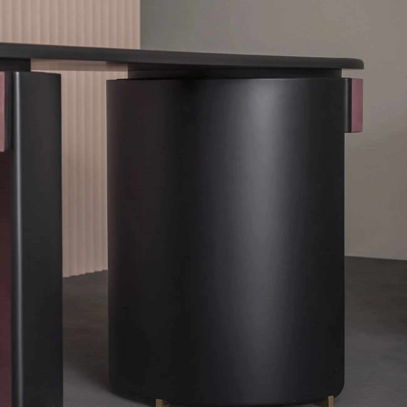 Удобный письменный стол Degas из дерева и стали PS39199-32