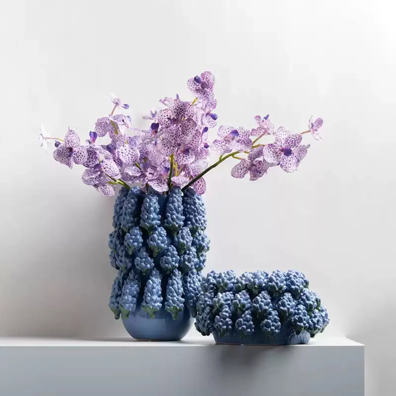 Яркая настольная ваза Dunni из керамики VZ39211-32