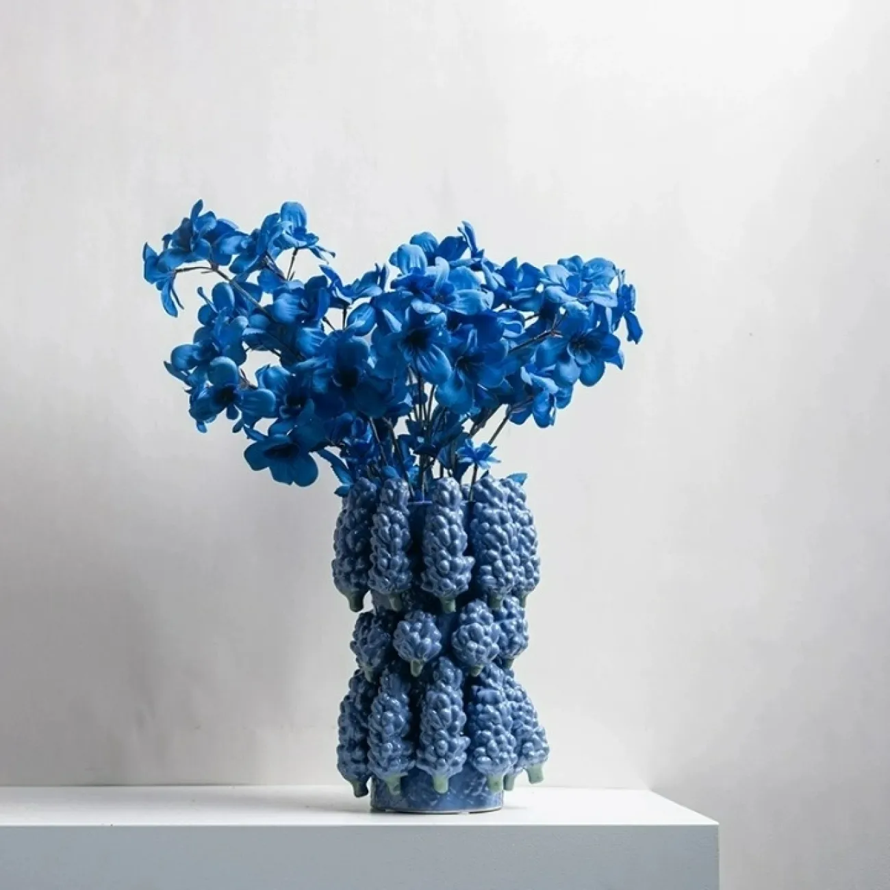 Яркая настольная ваза Dunni из керамики VZ39211-32