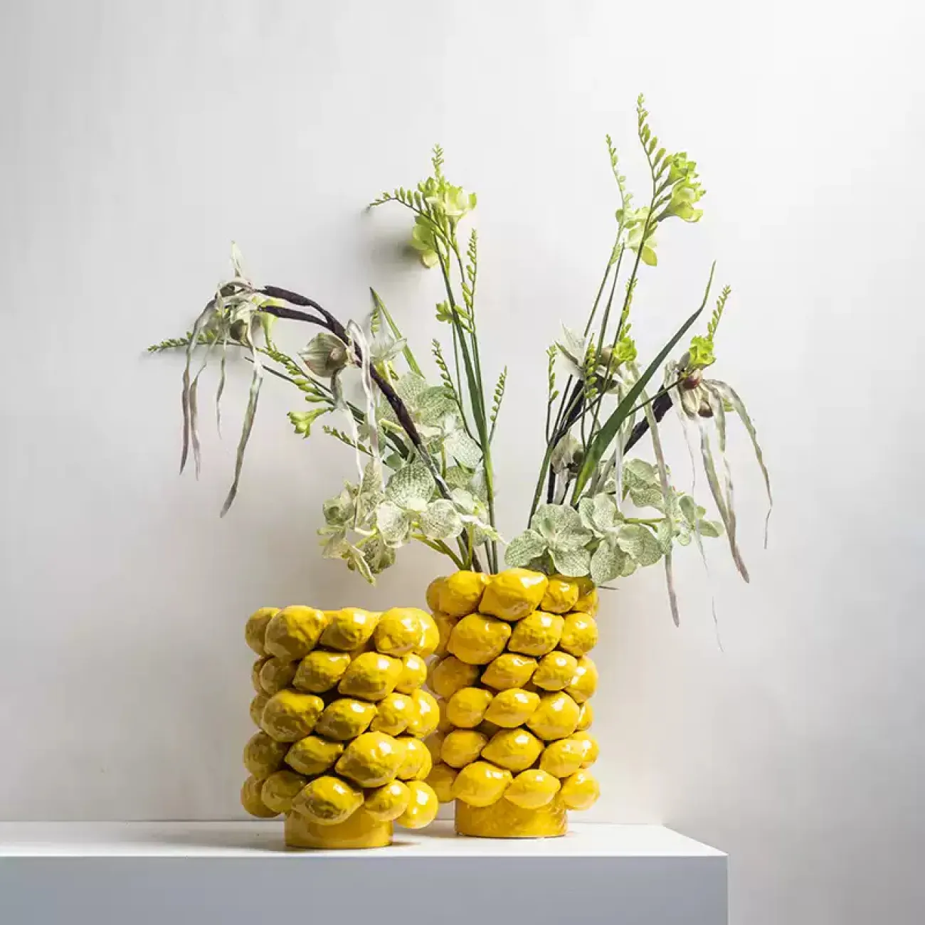 Яркая настольная ваза Dunni из керамики VZ39211-32