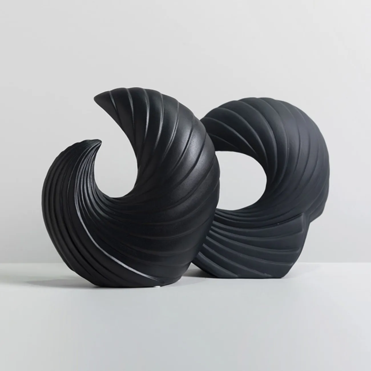 Оригинальная статуэтка Dunni из керамики SK39212-32 Оригинальная статуэтка Dunni из керамики SK39212-32