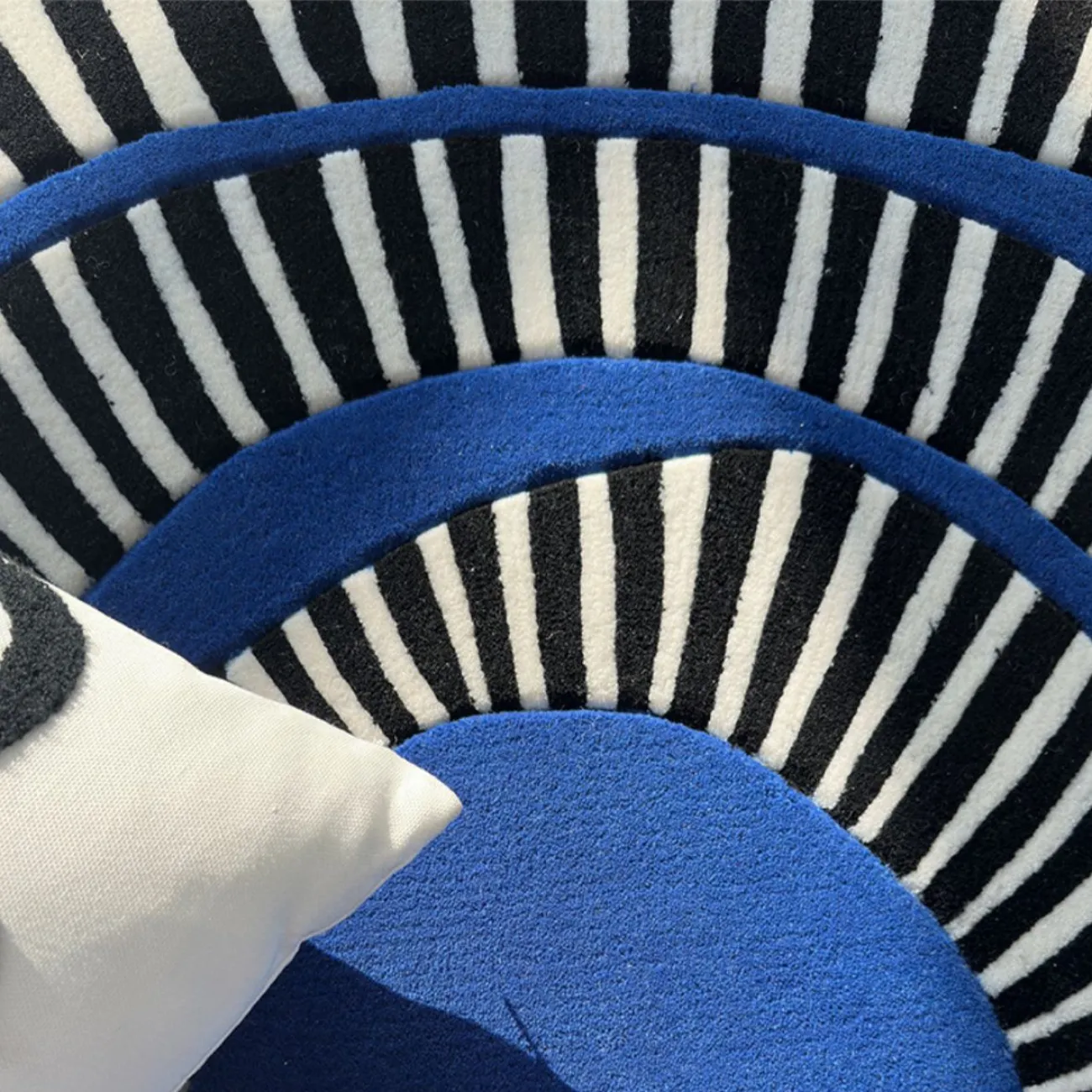 Круглый ковёр ART Design ручной работы из шерсти и мононити KV39219-32