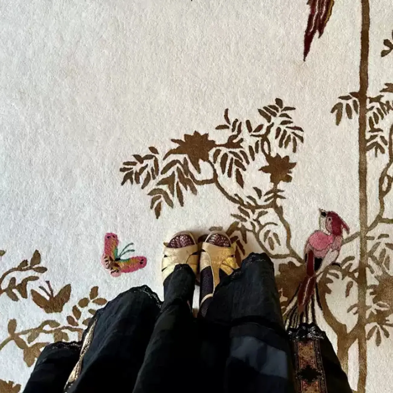 Элегантный ковёр "Птицы" ART Design  ручной работы из шерсти и шёлка KV39232-32