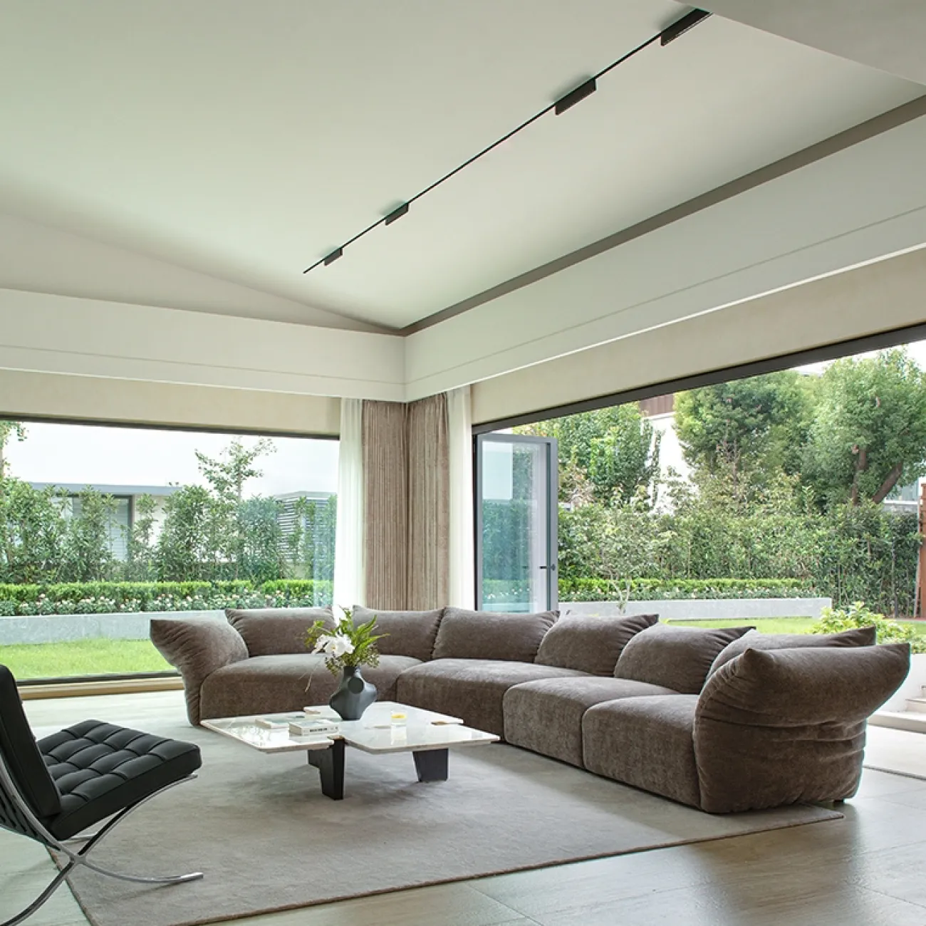 Однотонный ковёр ART Design ручной работы из шерсти или мононити KV39248-32