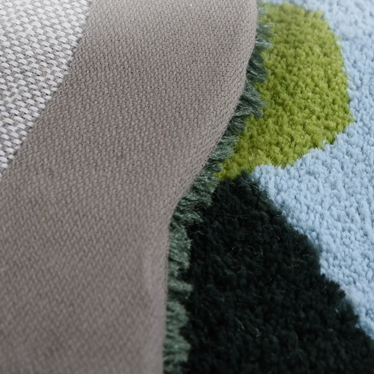 Яркий ковёр ART Design из полиэстера KV39322-32 Яркий ковёр ART Design из полиэстера KV39322-32