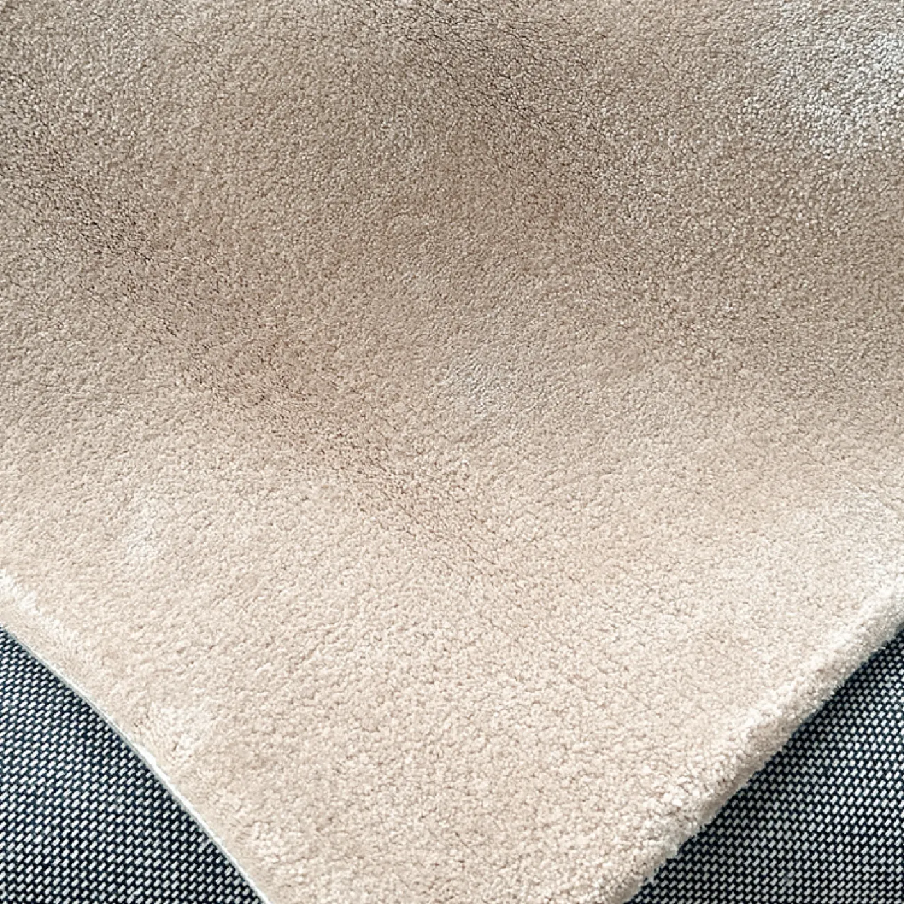 Тёплый ковёр ART Design из лиоцеллы KV39370-32