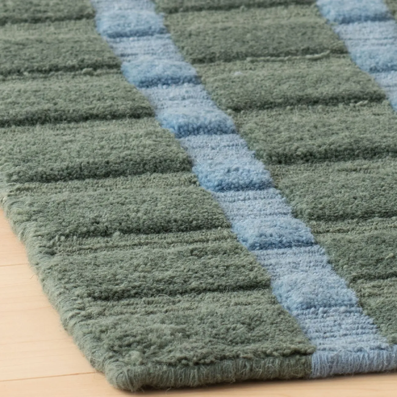 Практичный ковёр ART Design из качественной шерсти KV39385-32