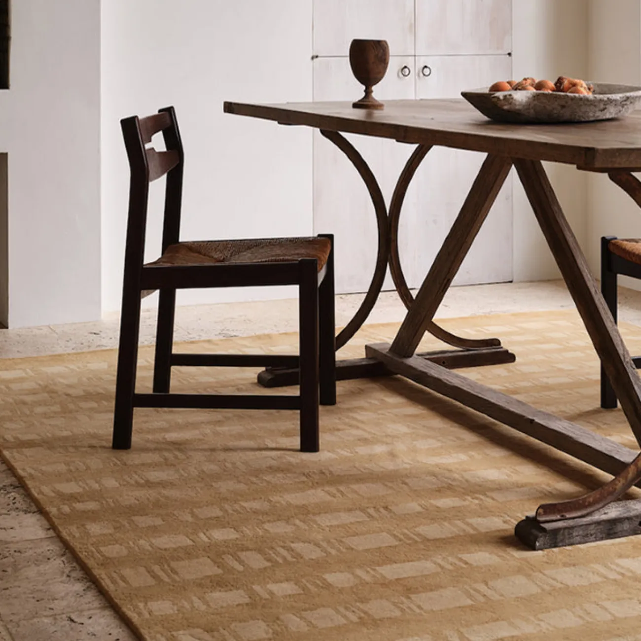 Однотонный ковёр ART Design из премиальной шерсти KV39414-32