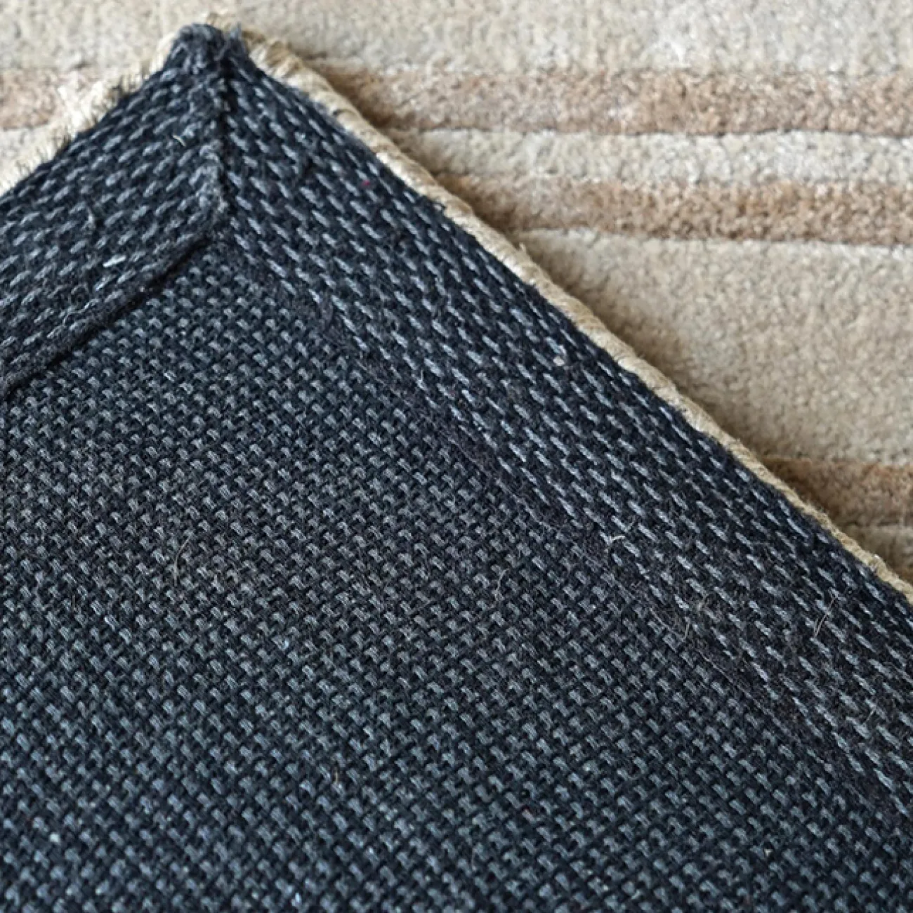 Тёплый ковёр ART Design из лиоцелла KV39421-32