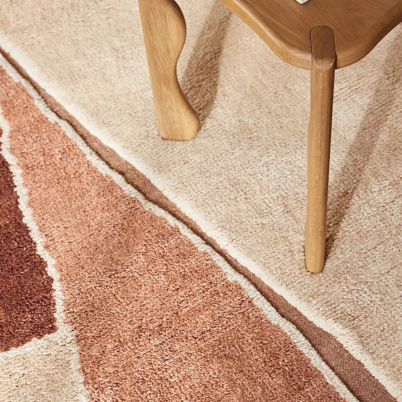 Роскошный ковёр ART Design из премиальной шерсти KV39451-32