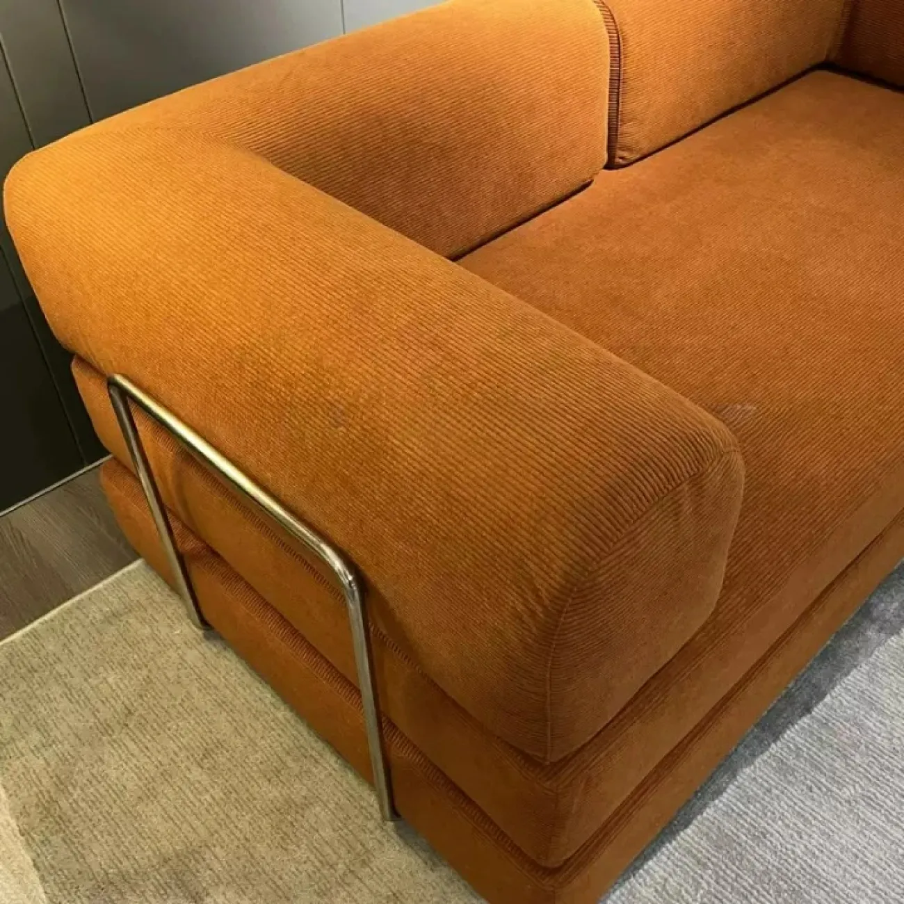 Роскошный бескаркасный диван Simon Compress с обивкой из вельвета KV39454-32 Роскошный бескаркасный диван Simon Compress с обивкой из вельвета KV39454-32