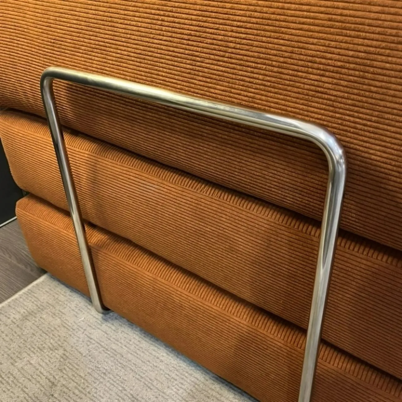 Роскошный бескаркасный диван Simon Compress с обивкой из вельвета KV39454-32 Роскошный бескаркасный диван Simon Compress с обивкой из вельвета KV39454-32