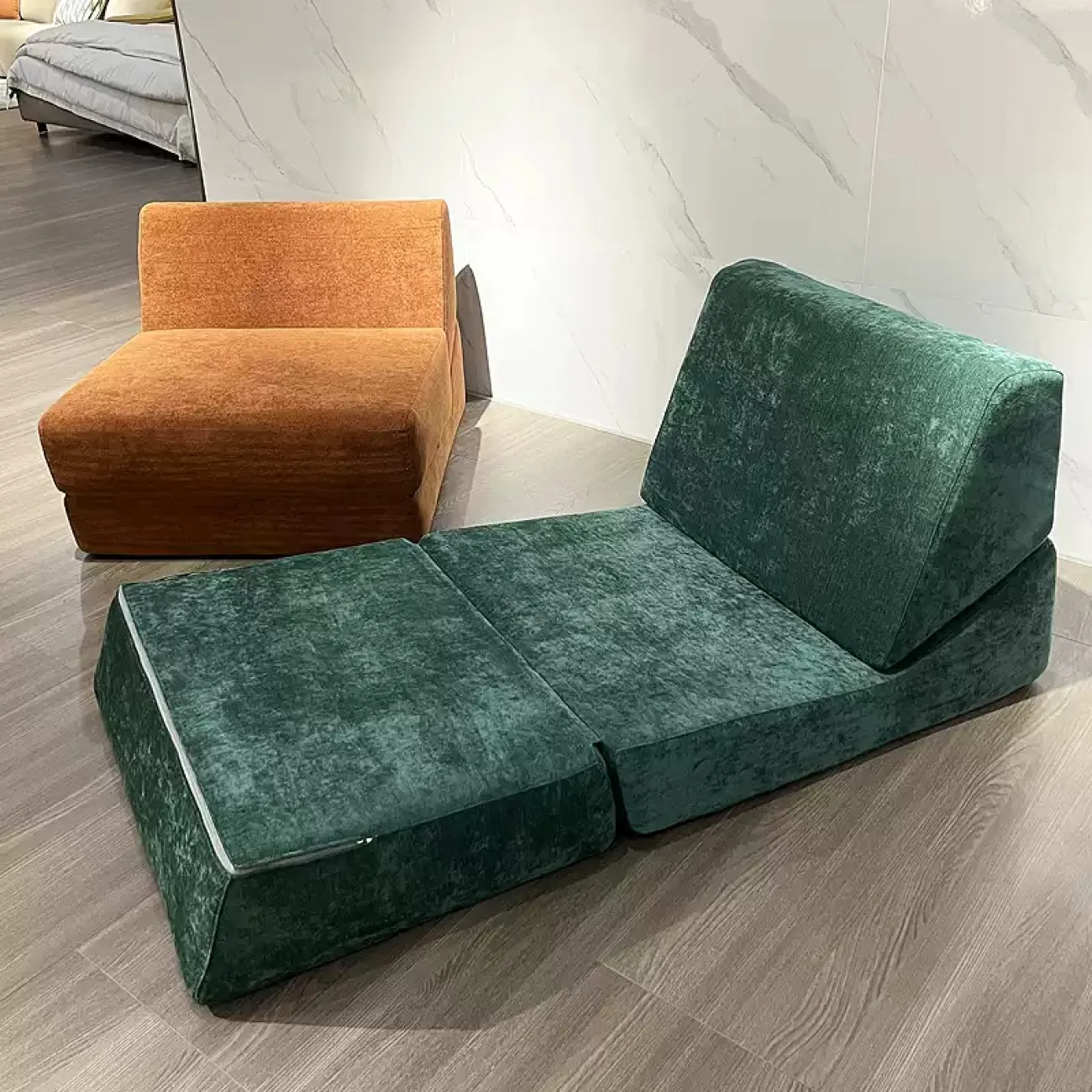 Модульный бескаркасный диван Simon Compress с обивкой из бархата DV39458-32